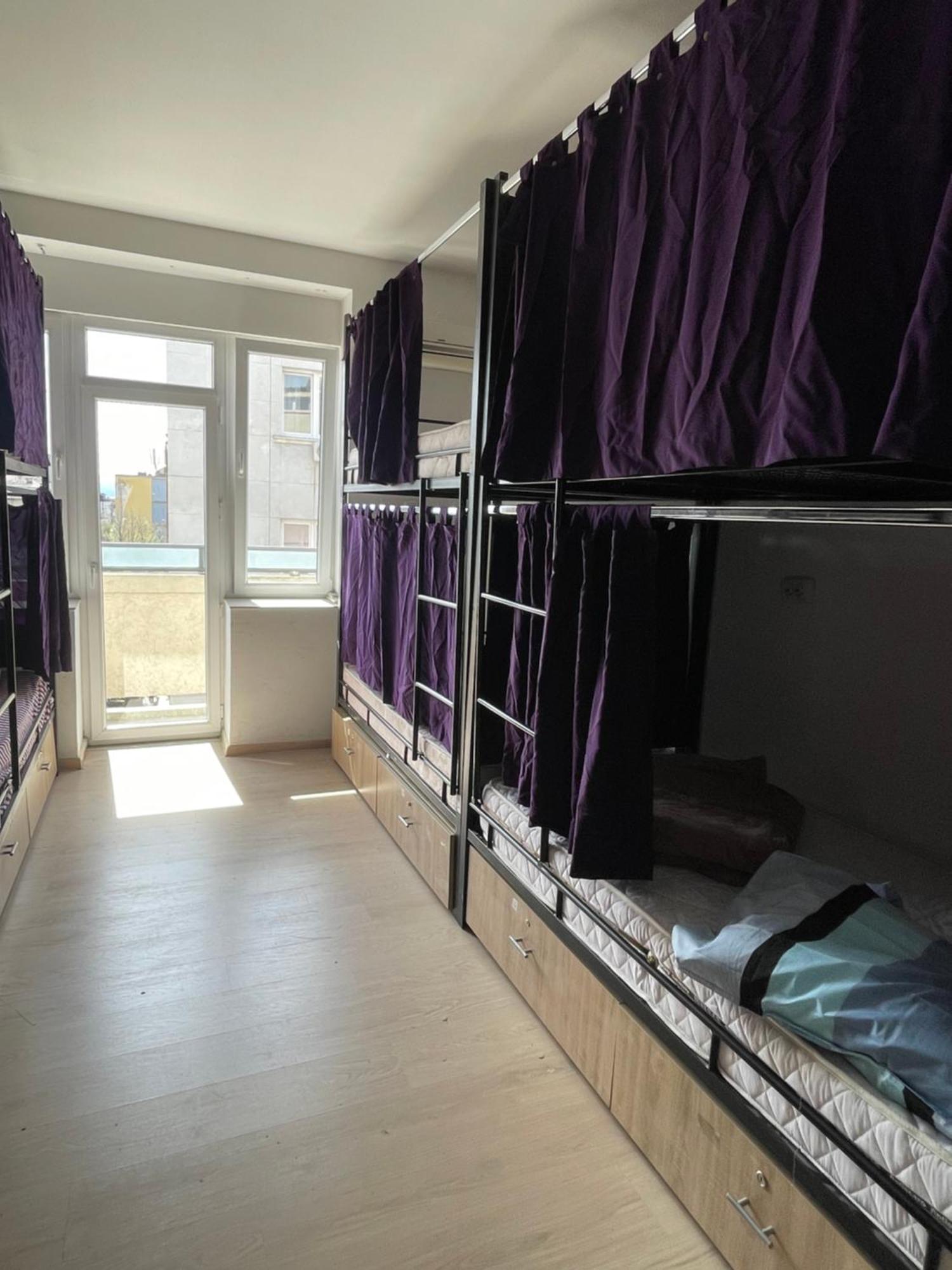 Newborn Comfort Hostel The Biggest Hostel Of Town With Best Location プリシュティナ エクステリア 写真