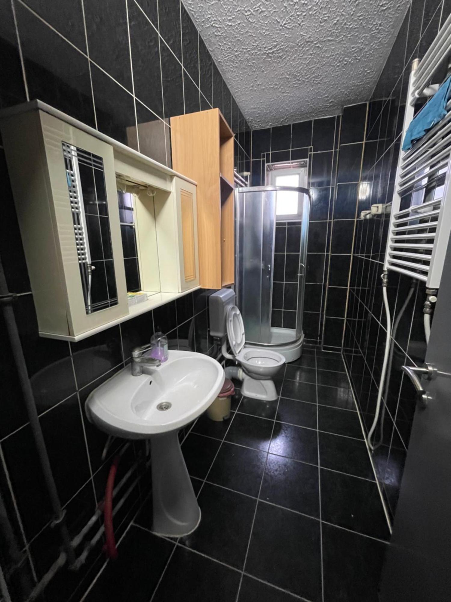 Newborn Comfort Hostel The Biggest Hostel Of Town With Best Location プリシュティナ エクステリア 写真